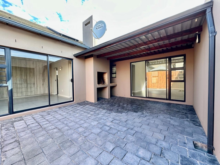 3 Bedroom Property for Sale in Turnberry Village Western Cape